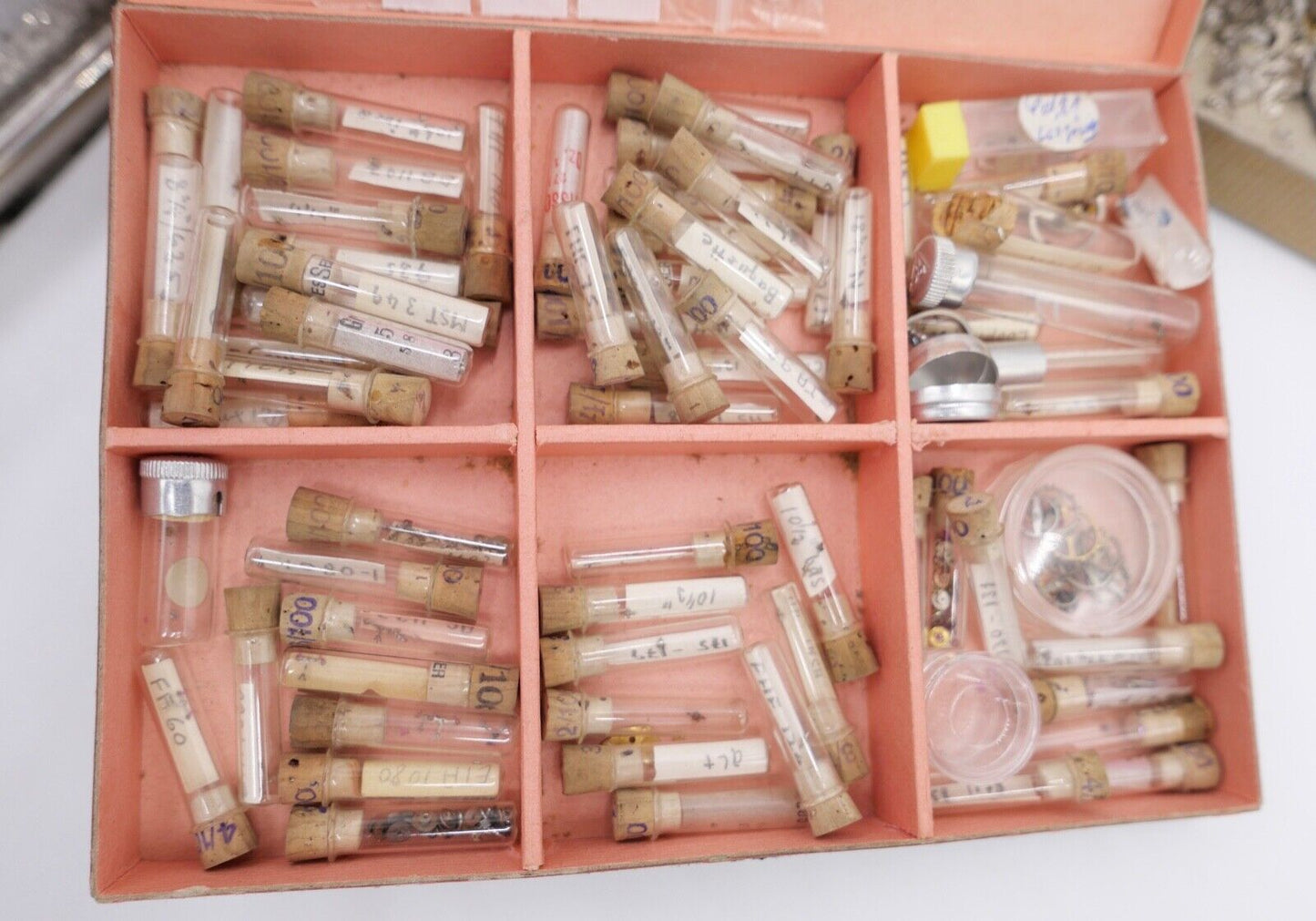 diverse Ersatzteile neu Zubehör Armbanduhren Uhrwerk Uhrmacher Uhr alt antik - Antikhandel-Stuttgart