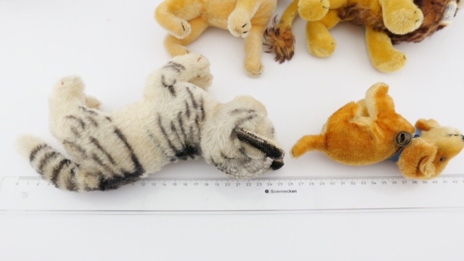 4x alte Steiff Stoff & Plüschtiere Katze Löwe Leo Hund Boxer Dackel - Antikhandel-Stuttgart