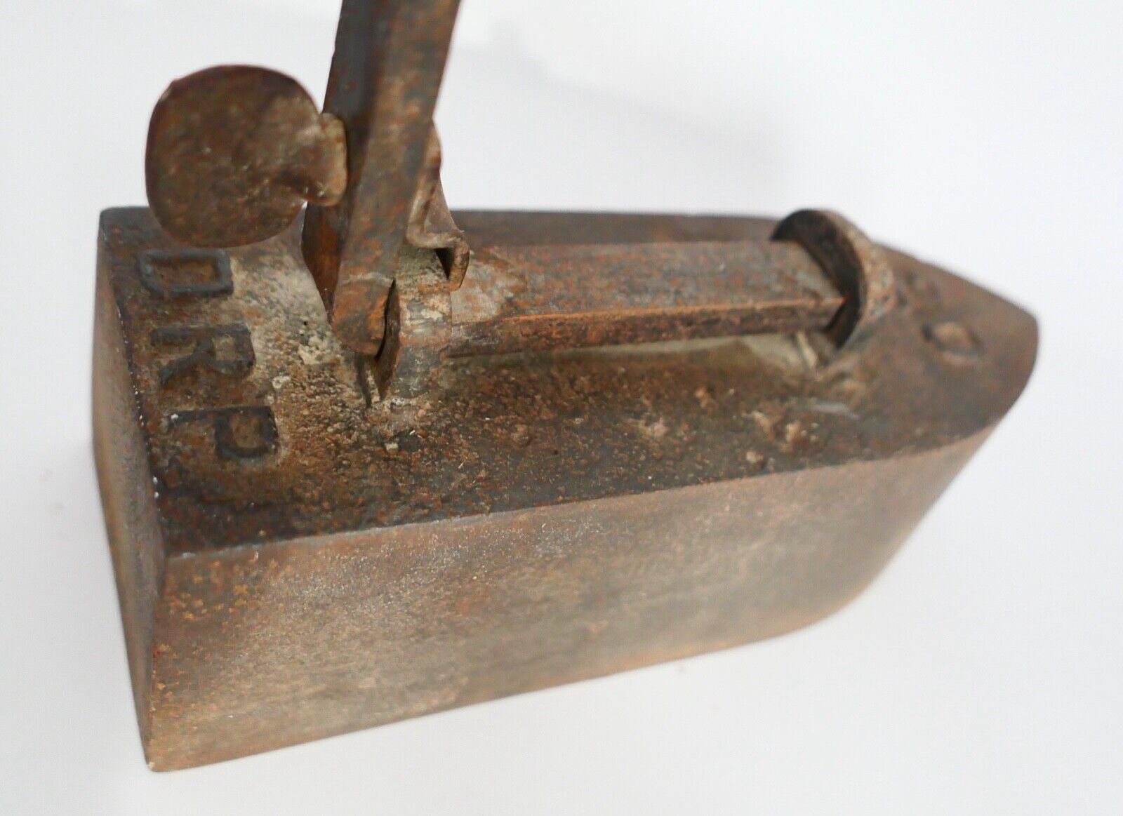 DRP 20er Gewicht altes Bügeleisen Bolzeneisen mit Untersetzer Gusseisen - Antikhandel-Stuttgart