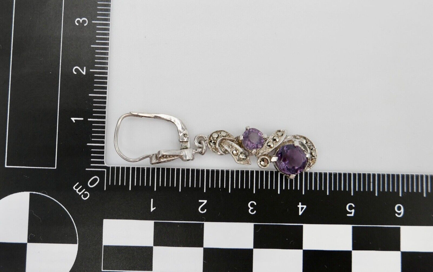 50er Jahre Ohrringe Ohrhänger 935 Silber mit Markasiten und lila Glassteinen - Antikhandel-Stuttgart