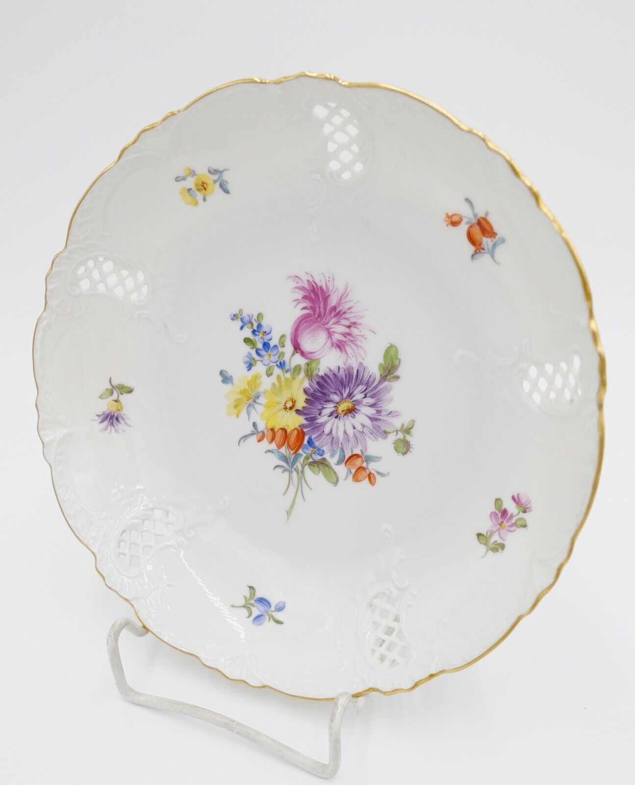 60er Jahre Nymphenburg WEST GERMANY Porzellan Teller Schale Blumenbuket Goldrand - Antikhandel-Stuttgart