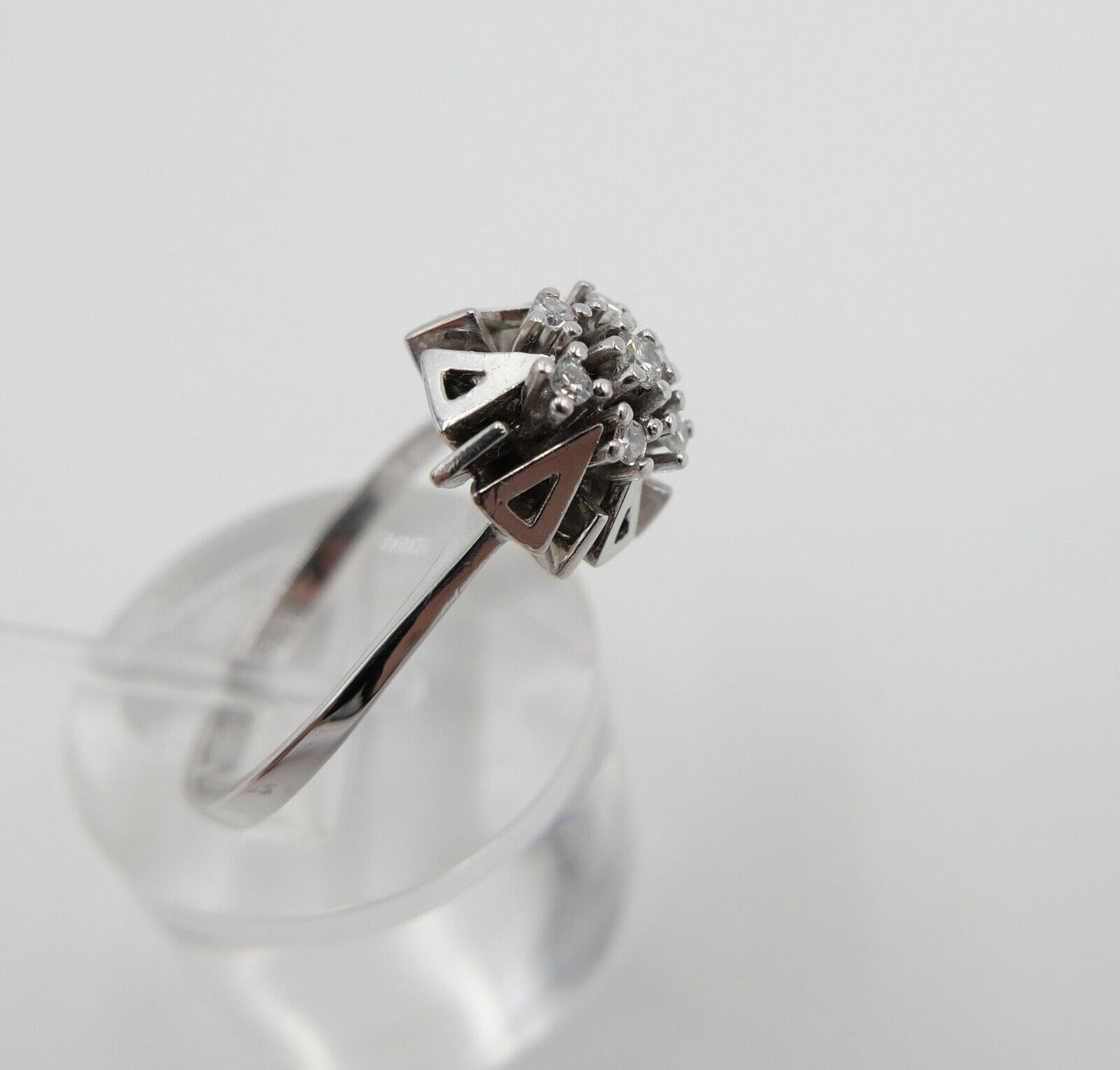 Weiß Gold Ring Dreieck Motiv 585 14K mit Brillant & Zirkonia 0,22 Ct Gr. 59 - Antikhandel-Stuttgart