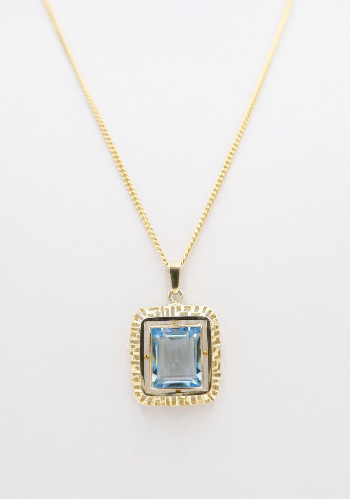 K&L Kordes & Lichtenfels Pforzheim Anhänger Gold 333 / 8K mit blauem Glasstein - Antikhandel-Stuttgart