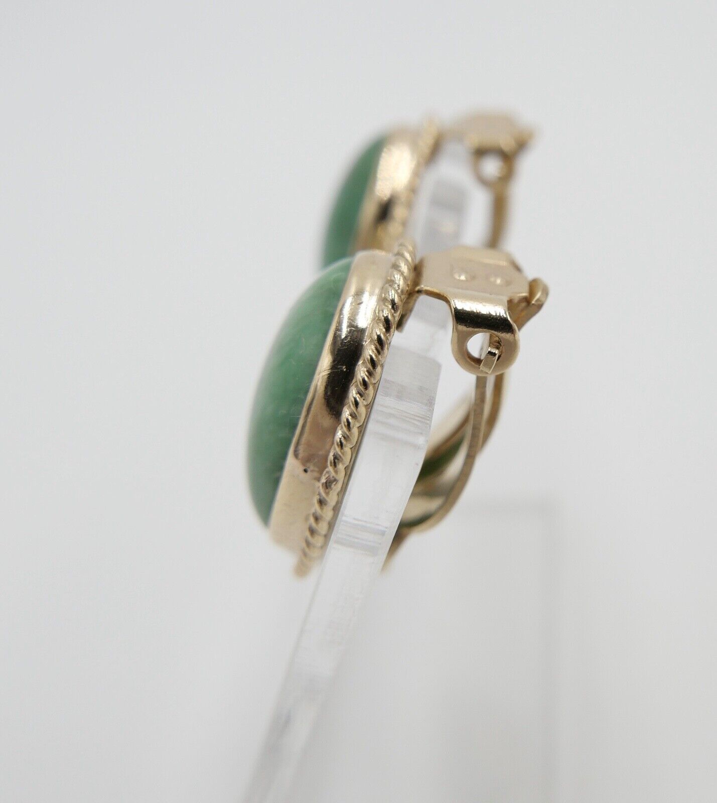 1980er Jahre Gelbgold 585 / 14K Ohrclips mit AVENTURIN - Antikhandel-Stuttgart