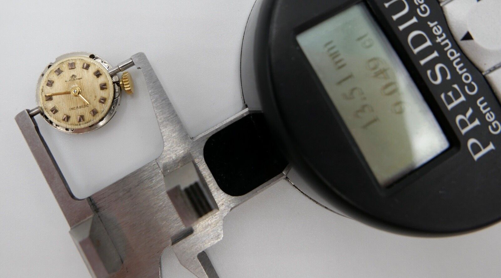 LÄUFT Bucherer Cal. 2412 Uhrwerk Ziffernblatt Zeiger Krone voll funktionsfähig - Antikhandel-Stuttgart