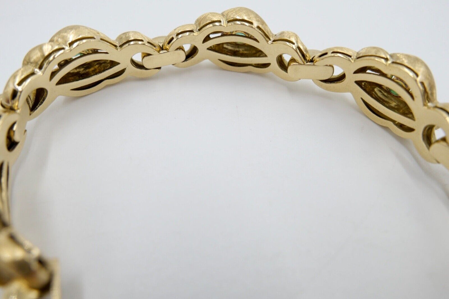 schweres 80er Jahre 750 18K Gelbgold Damen Armband Brillant & Smaragd F.RO 279AL - Antikhandel-Stuttgart