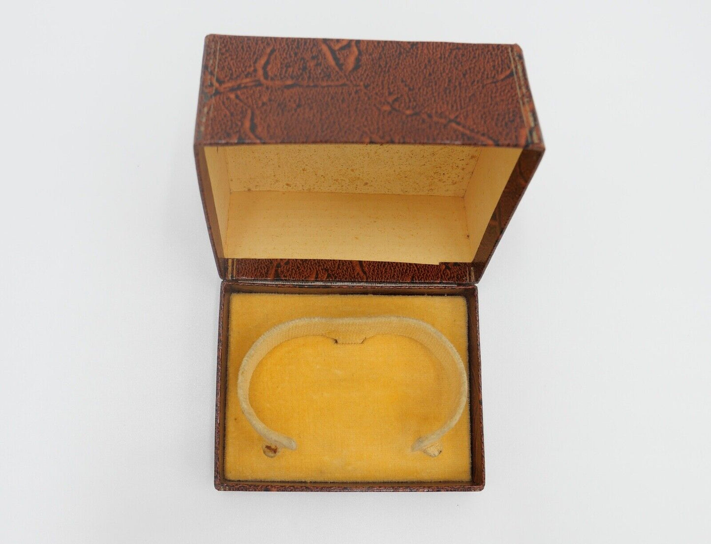 antikes Uhrenetui mit Spange Etui für Uhren 9x7x5,4 cm Box Aufbewahrung - Antikhandel-Stuttgart