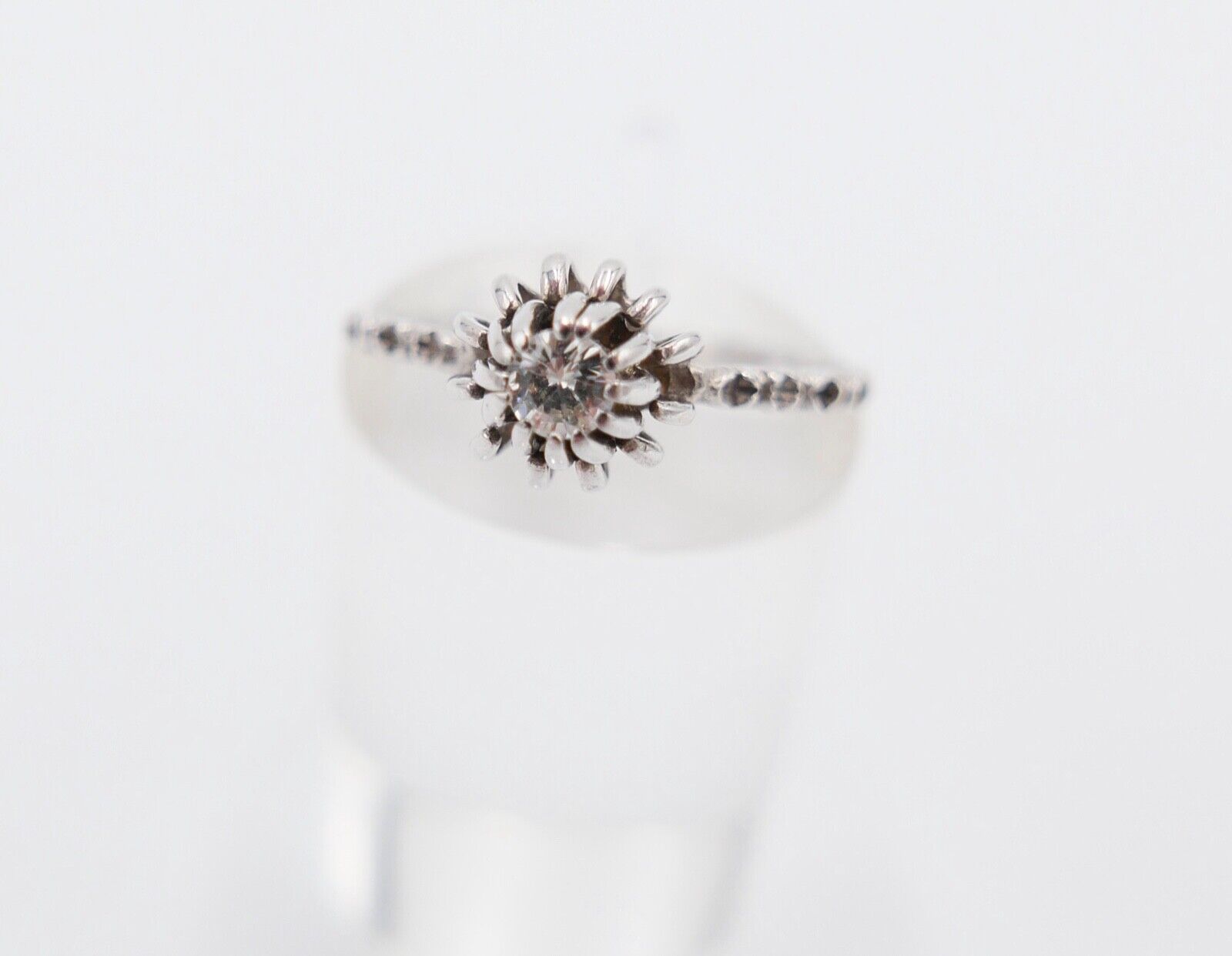 Klassischer Solitär Weißgold Brillant 585 14K Damen Ring 0,25 Ct Gr. 60 VVS - Antikhandel-Stuttgart