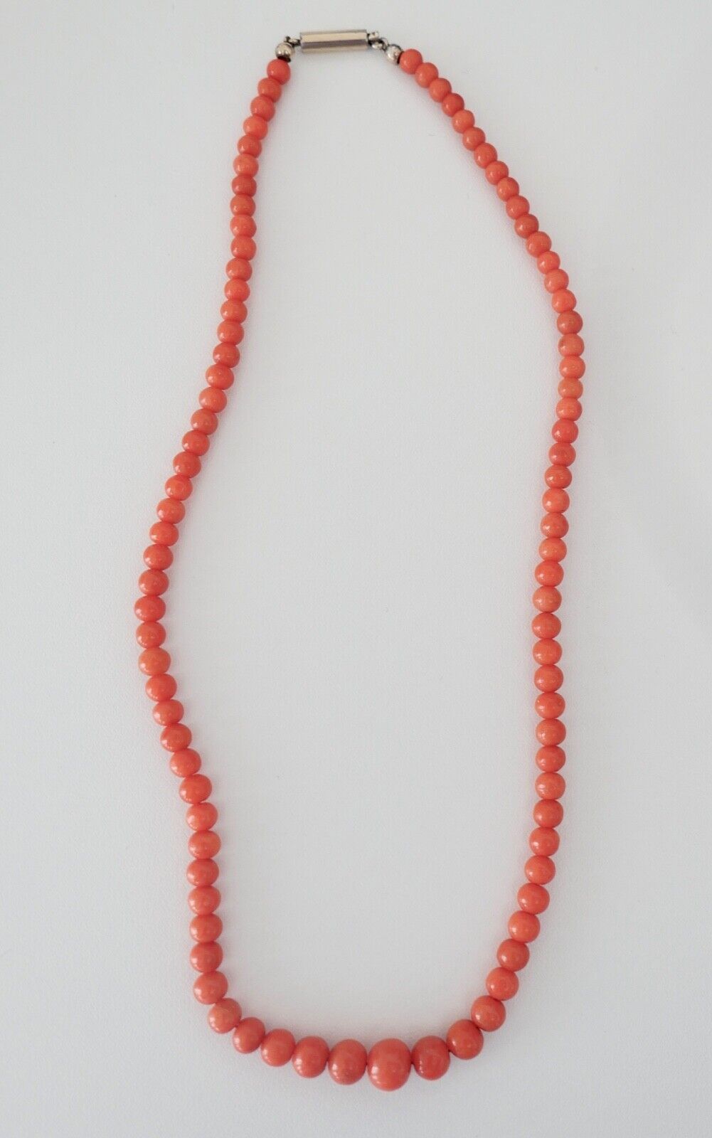 Korallen Kette coral necklace Kugel 44 cm Ø 8,4 mm Silber verholdet - Antikhandel-Stuttgart