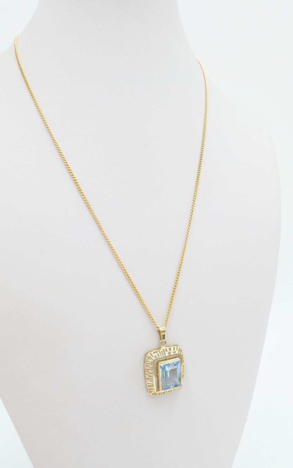 K&L Kordes & Lichtenfels Pforzheim Anhänger Gold 333 / 8K mit blauem Glasstein - Antikhandel-Stuttgart