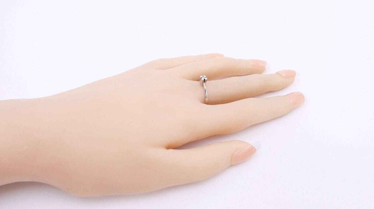 70er Jahre Solitär Ring Weißgold 333 / 8K Brillant 0,03 Ct F / VVS Gr. 57 - Antikhandel-Stuttgart