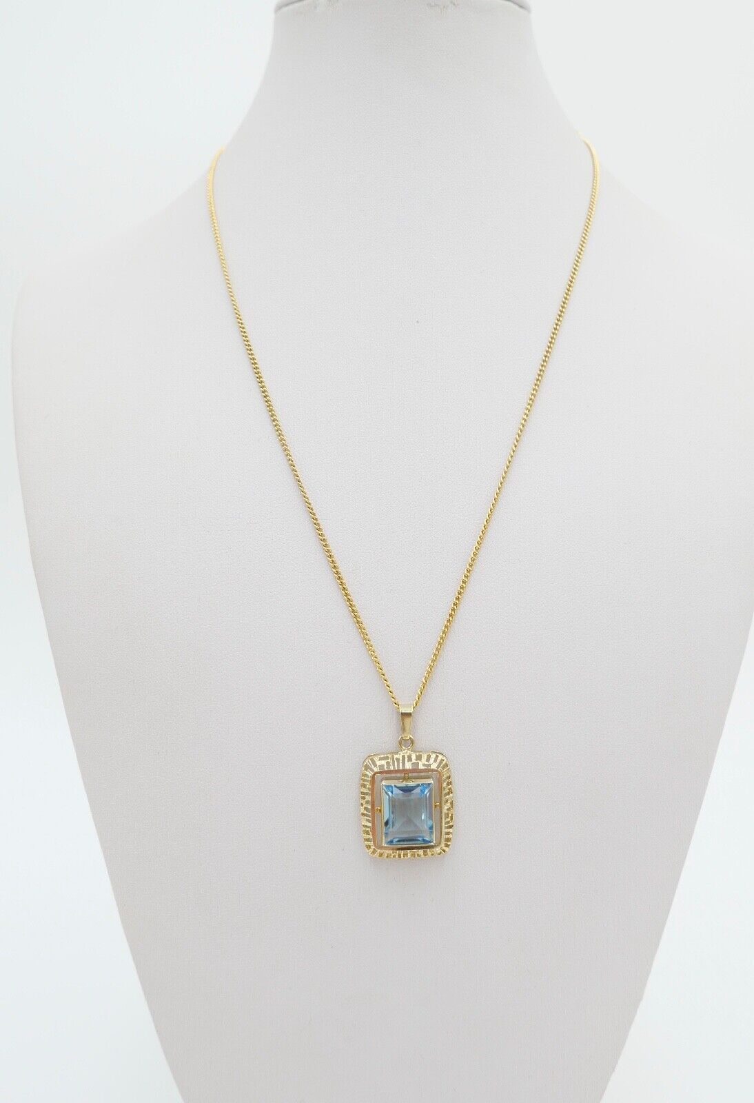 K&L Kordes & Lichtenfels Pforzheim Anhänger Gold 333 / 8K mit blauem Glasstein - Antikhandel-Stuttgart