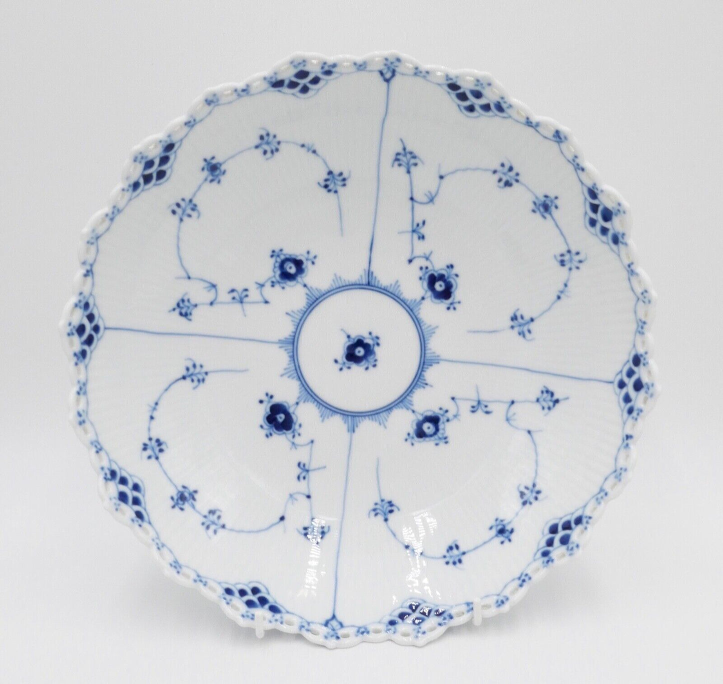 Royal Copenhagen Schüssel Nr. 576 1. Wahl Musselmalet vollspitze Ø 28 cm - Antikhandel-Stuttgart