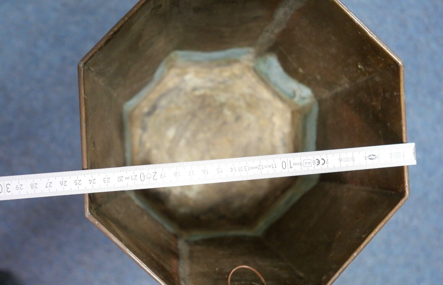 antik englischer Chippendale Jardinire Blumentopf Kupfer Tatzen Nussbaumholz - Antikhandel-Stuttgart