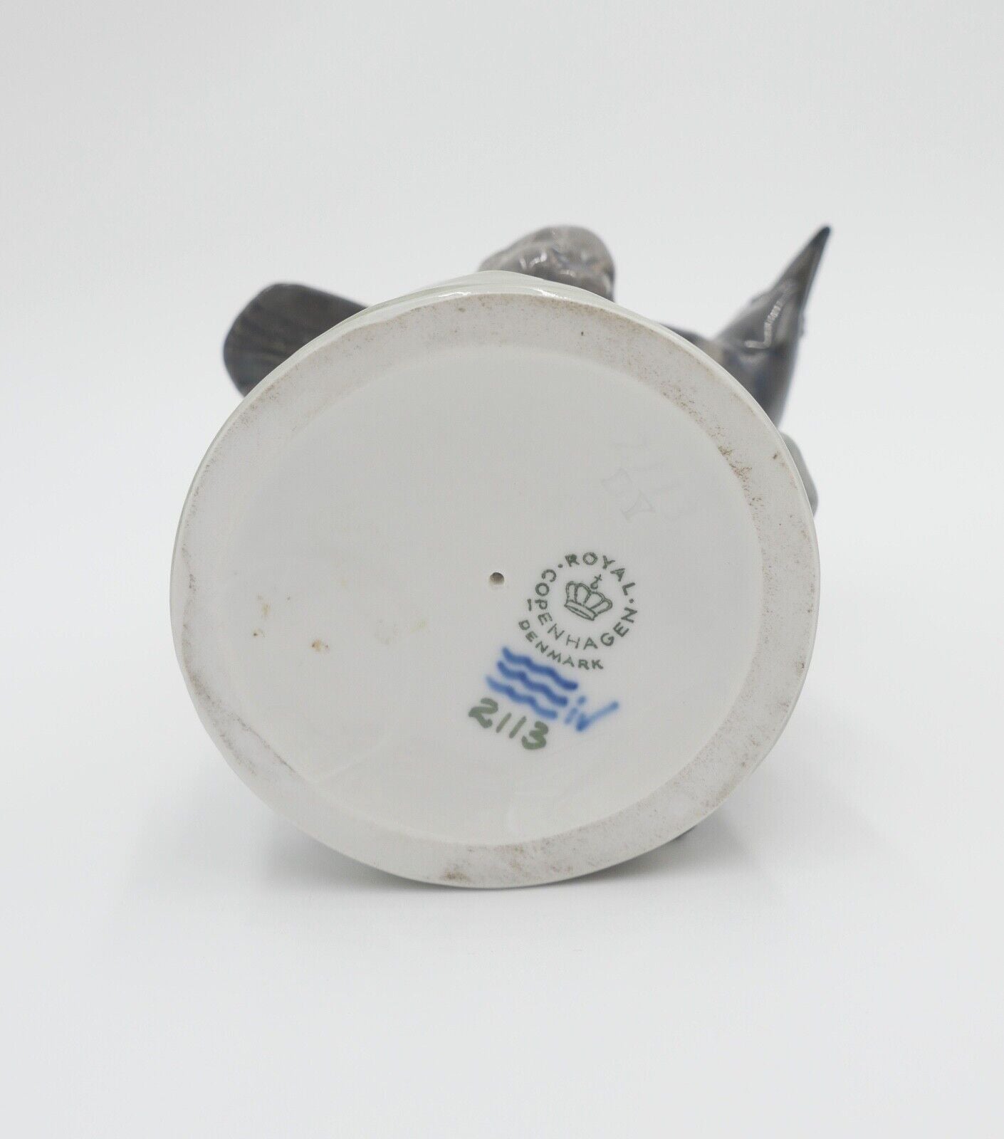 ROYAL COPENHAGEN Porzellan Figur Faun mit Krähe 2113 Christian Thomson - Antikhandel-Stuttgart