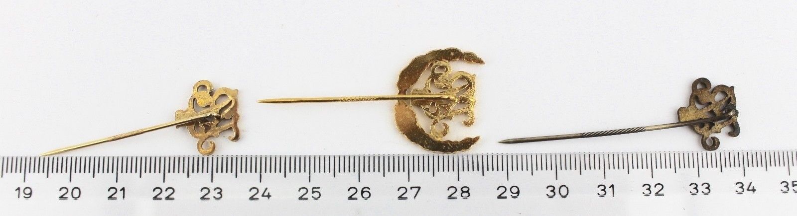 3x Abzeichen Kavallerie Reiter Regiment 18 Nadel KR 18 WW2 WK2 SELTEN - Antikhandel-Stuttgart