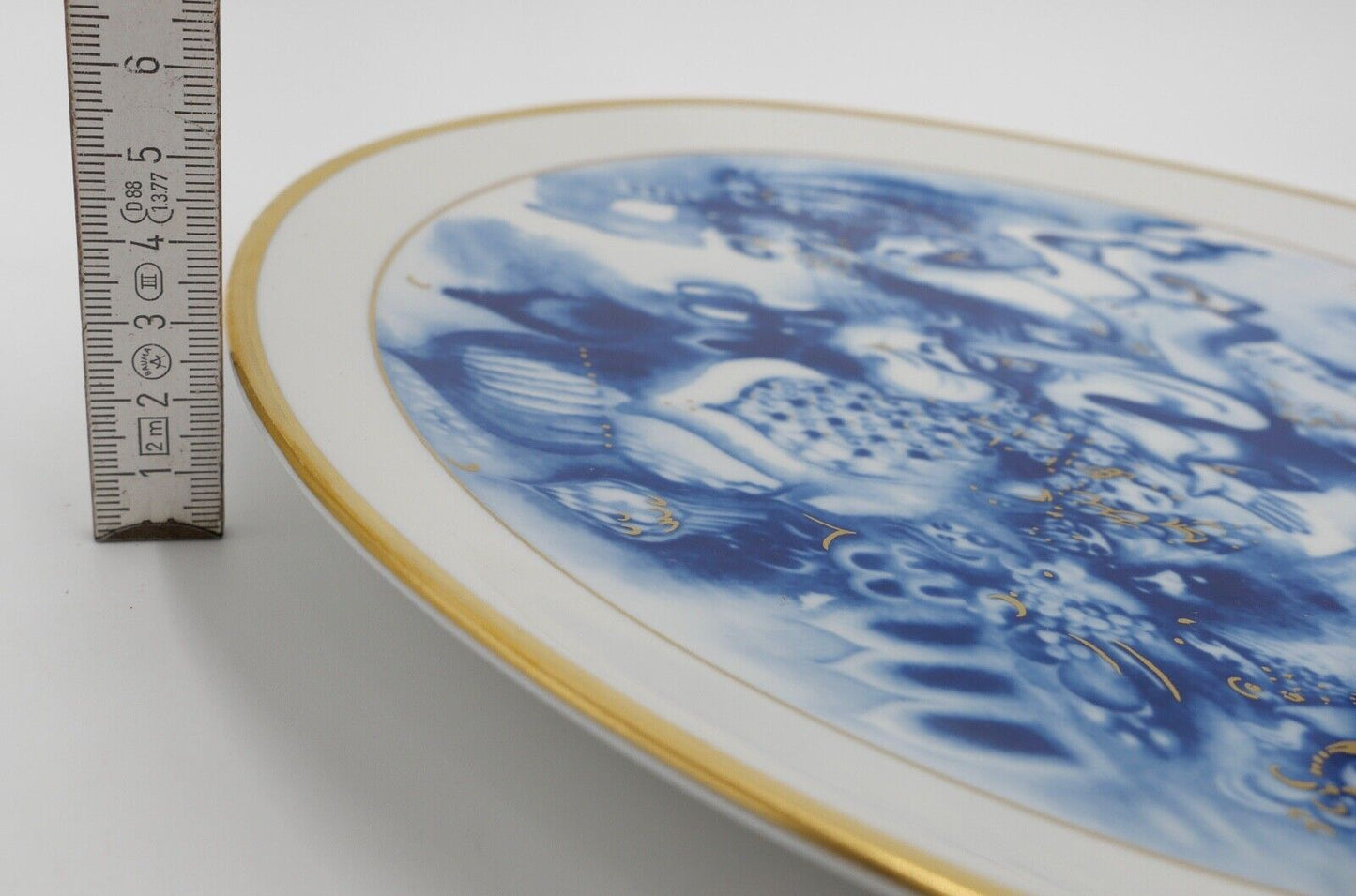 Meissen 1.Wahl Jahresteller 1983 Entwur Ukki Ikleya " Der Kalif in Bagdad " 26cm - Antikhandel-Stuttgart