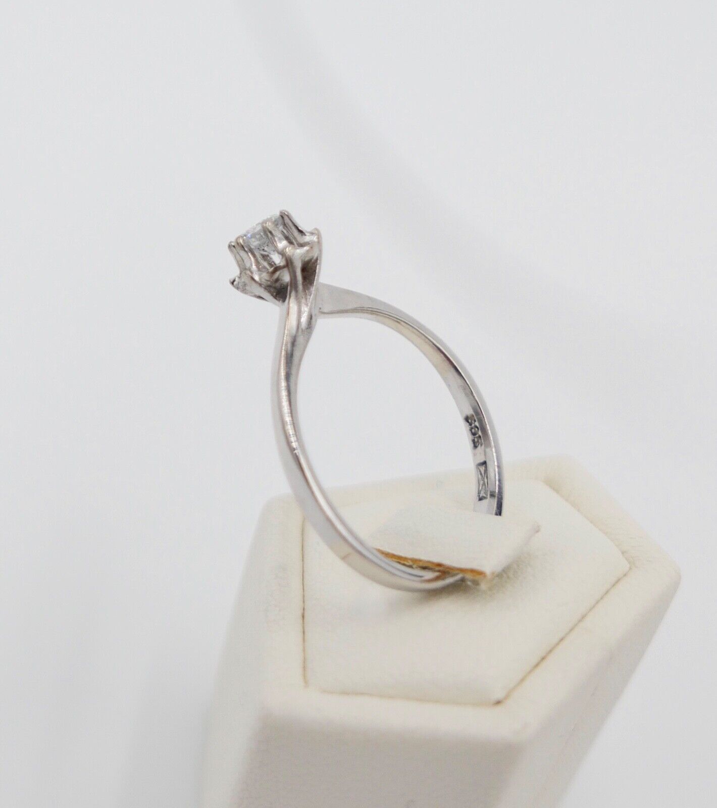 Solitär Weißgold Ring 585 14K mit 1 Brillant 0,24 Ct Gr.56-57 TW - Antikhandel-Stuttgart