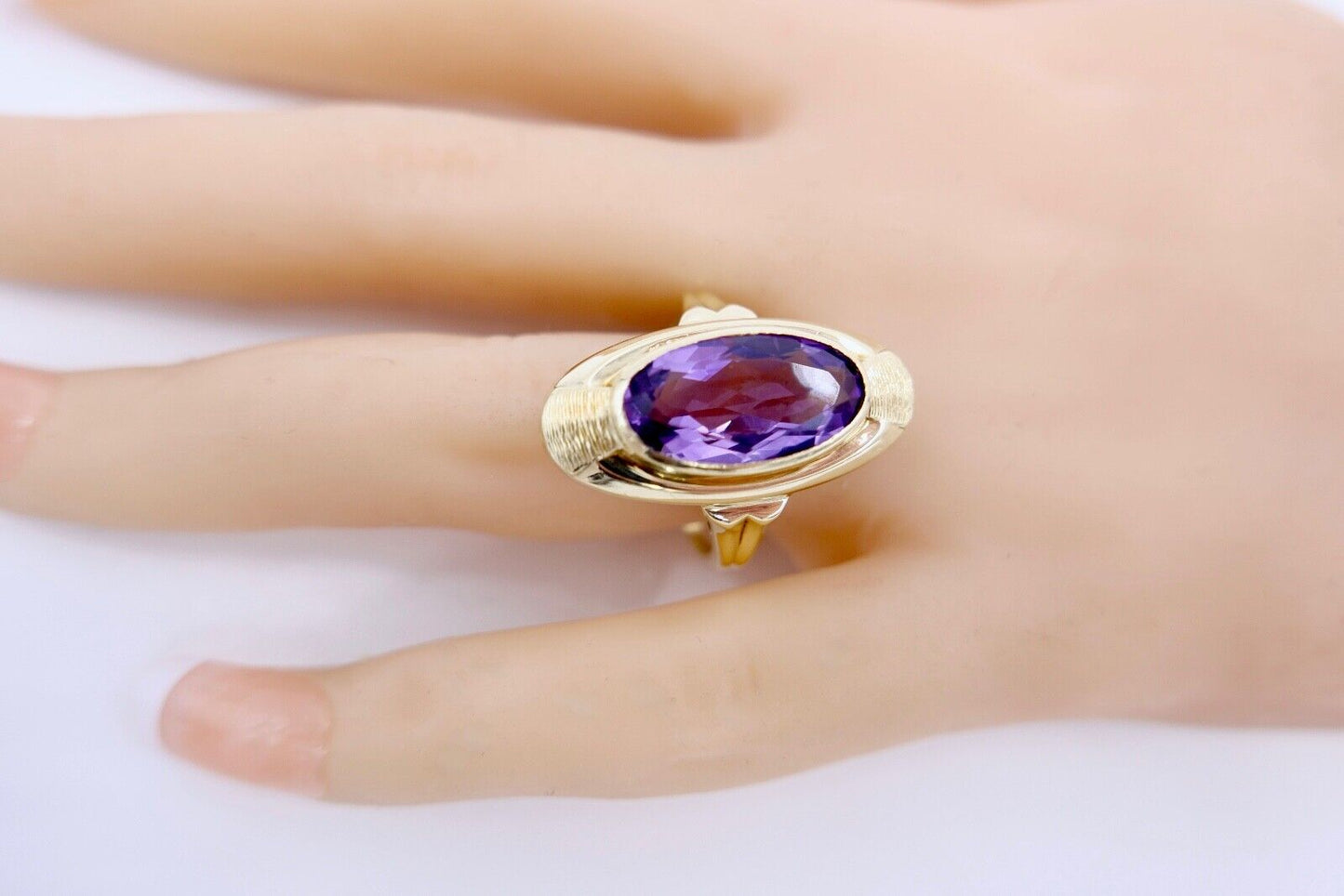 50er Jahre Damenring Gold 585 / 14K mit oval lila Amethyst Gr. 61 - Antikhandel-Stuttgart
