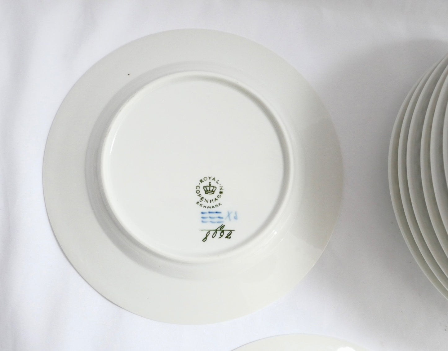 14 Stück ROYAL COPENHAGEN " Blaue Blume " Porzellan Teller 8092