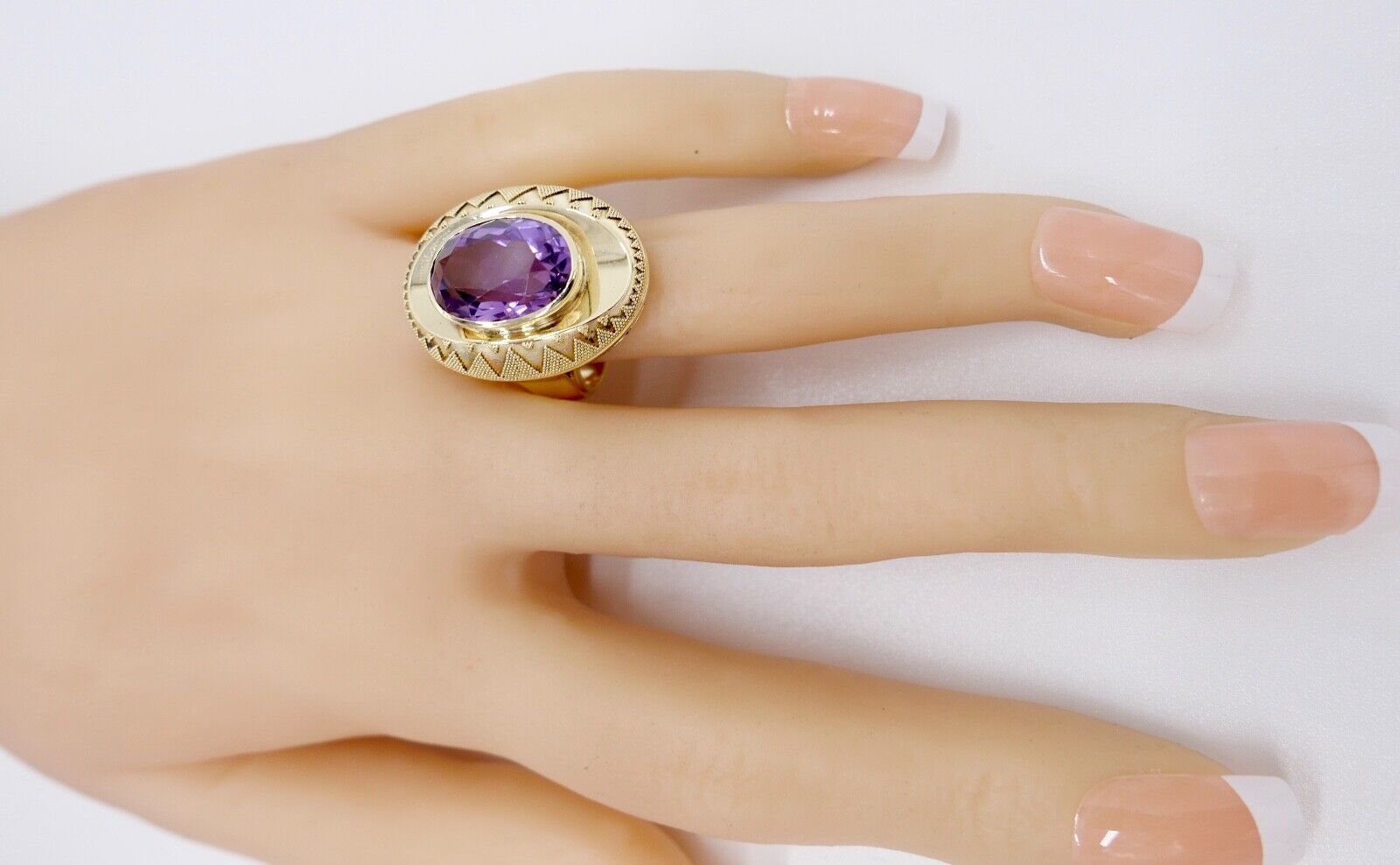 1970er Massiver Gold Ring 585 14K Gr. 53 Amethyst Oval Schliff 8,2 Ct - Antikhandel-Stuttgart