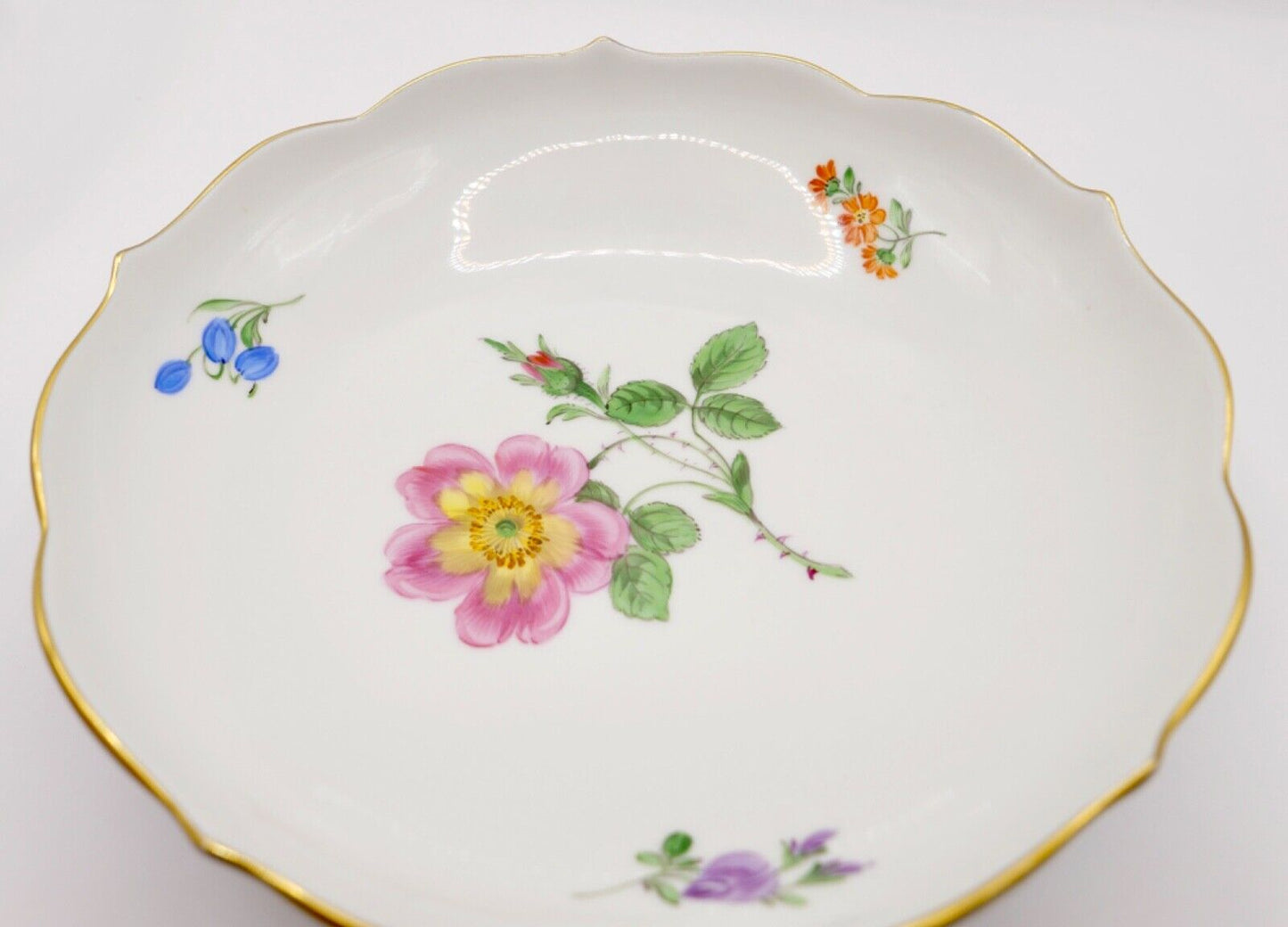 Meissen Schale " Blumenbemalung " mit Goldrand Ø 18cm - Antikhandel-Stuttgart