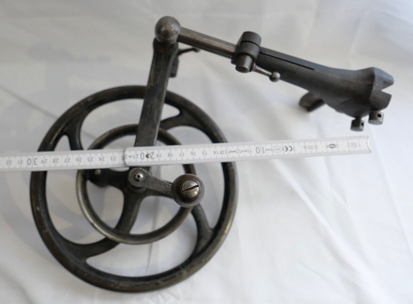Altes Handrad für Uhrmacherdrehbank Schwungrad Drehstuhl Ø 21 cm - Antikhandel-Stuttgart