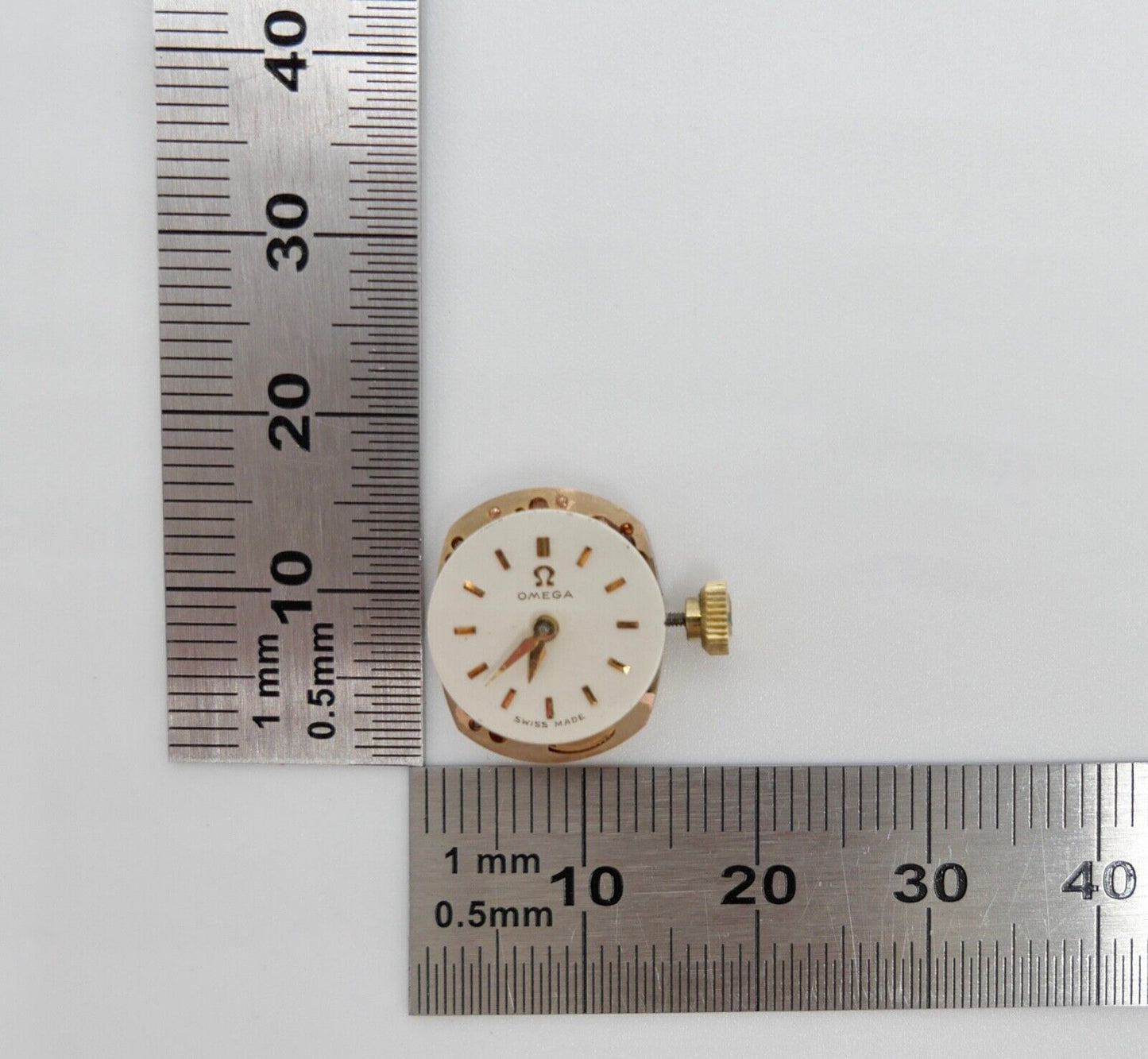 LÄUFT Omega Cal. 481 Uhrwerk Krone Zifferblatt Zeiger - Antikhandel-Stuttgart