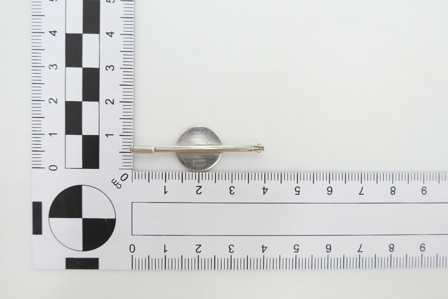 B.H. Mayer Pforzheim Pin Anstecknadel Brosche Silber 935 Emaille P Ø 14mm x 39mm - Antikhandel-Stuttgart