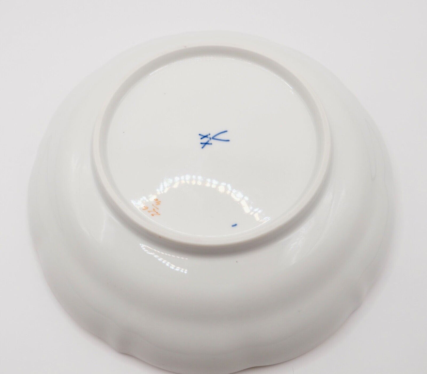 Meissen Schale " Blumenbemalung " mit Goldrand Ø 18cm - Antikhandel-Stuttgart