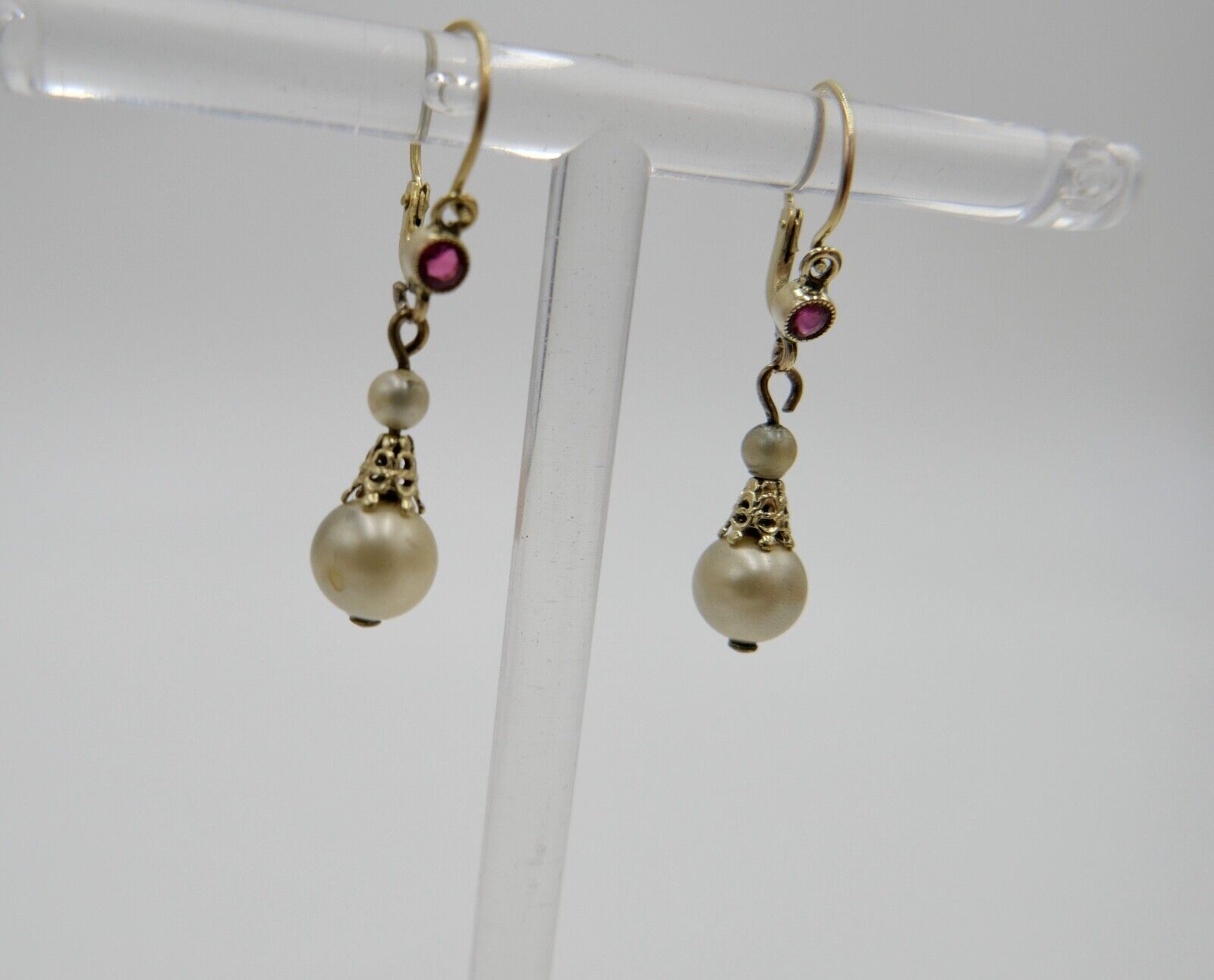 50er Jahre Ohrringe Ohrhänger mit Perlen & Glasstein GOLD 333 / 8K Perle Ø 6,3mm - Antikhandel-Stuttgart