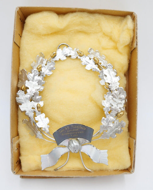 Eichenlaubkranz " 85. Jubelfest Kirchengesangverein 11.7.1964 " Neusilber 19x16 - Antikhandel-Stuttgart