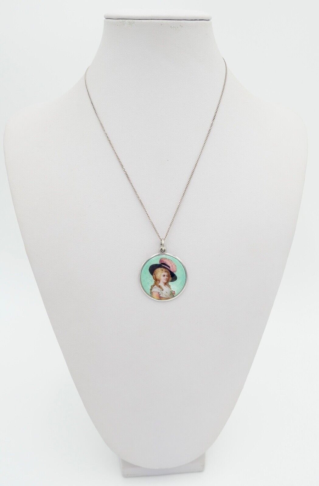 60er Jahre Silber Anhänger SM Ø29mm Emaille Barockfrau mit Hut Miniatur Portrait - Antikhandel-Stuttgart