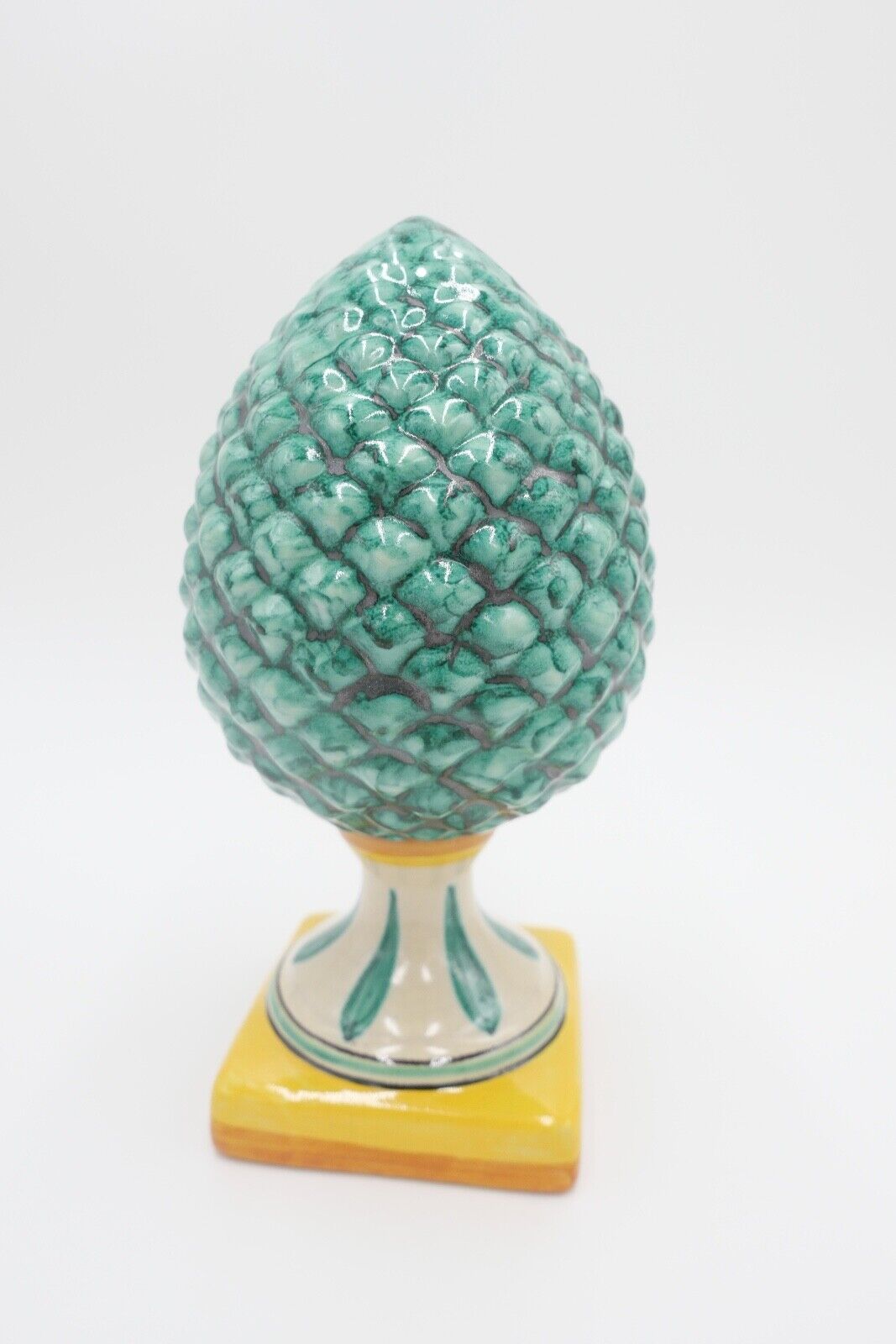 Keramik handbemalt 21 cm Pinienzapfen aus Sizilien / Syrakus 2003 signiert - Antikhandel-Stuttgart