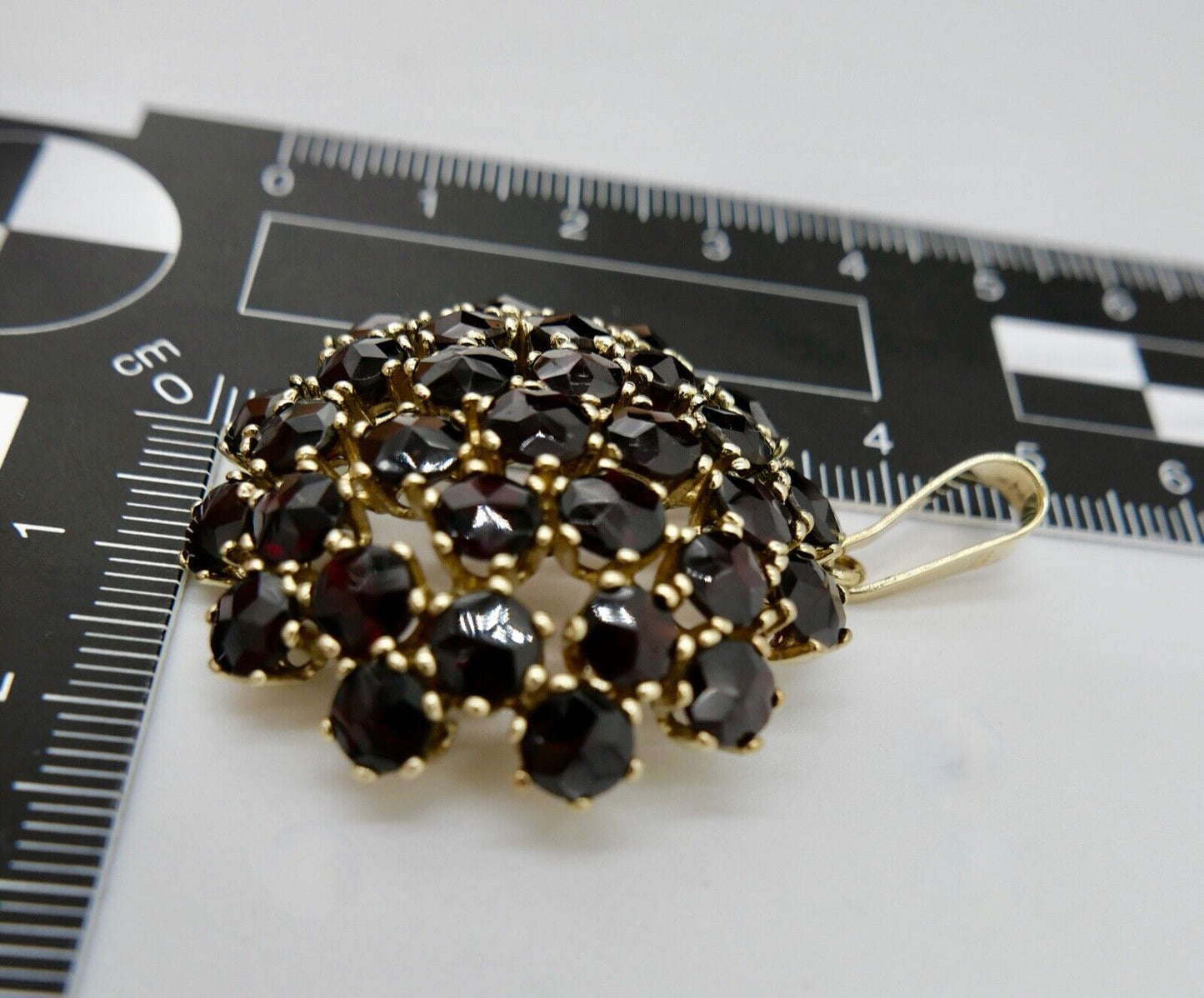 Massiver großer Granat Anhänger 333 / 8K Gold Ø 36mm 1980er Jahren - Antikhandel-Stuttgart