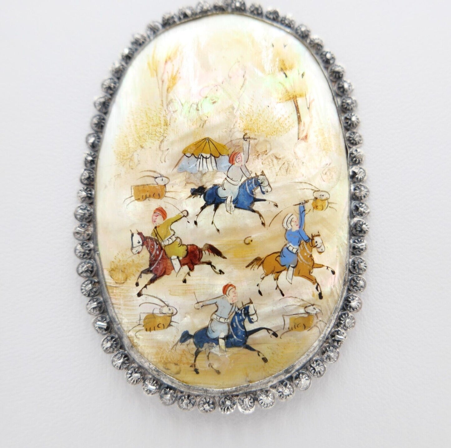 Großer Antiker Perlmutt Silber Anhänger Persisch - Orient Kampfszene um 1900 - Antikhandel-Stuttgart