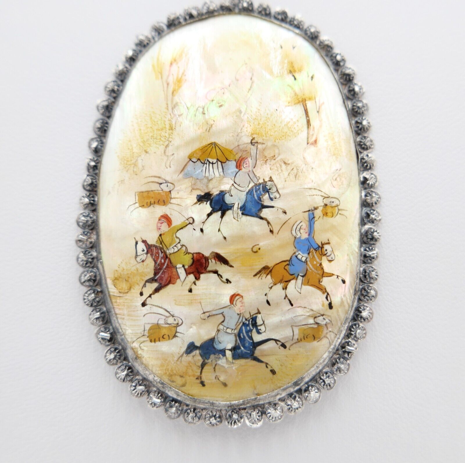 Großer Antiker Perlmutt Silber Anhänger Persisch - Orient Kampfszene um 1900 - Antikhandel-Stuttgart