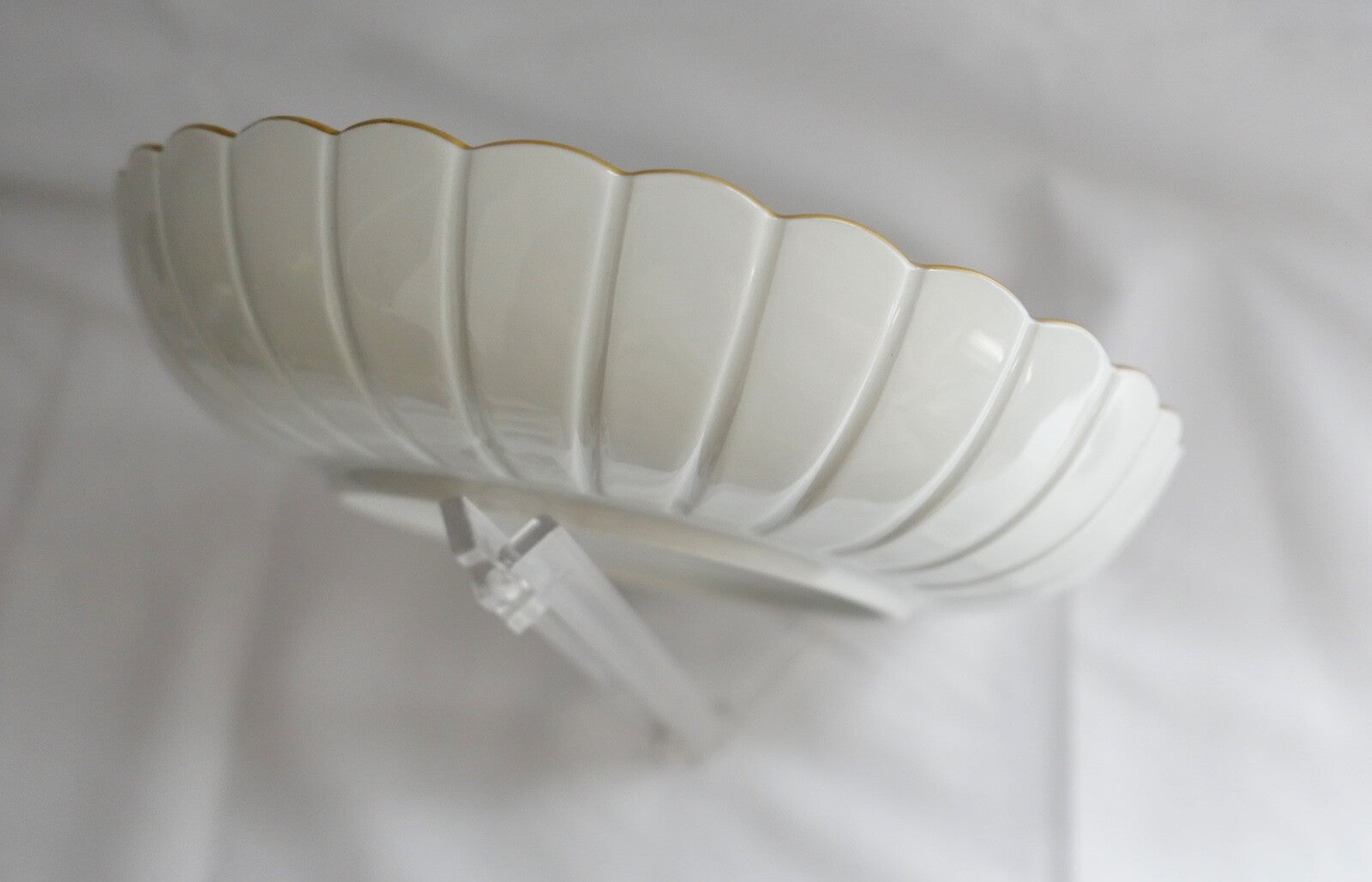 Meissen 1. Wahl Porzellan geriffelte Schale Teller indisch grün reich 21,5 cm