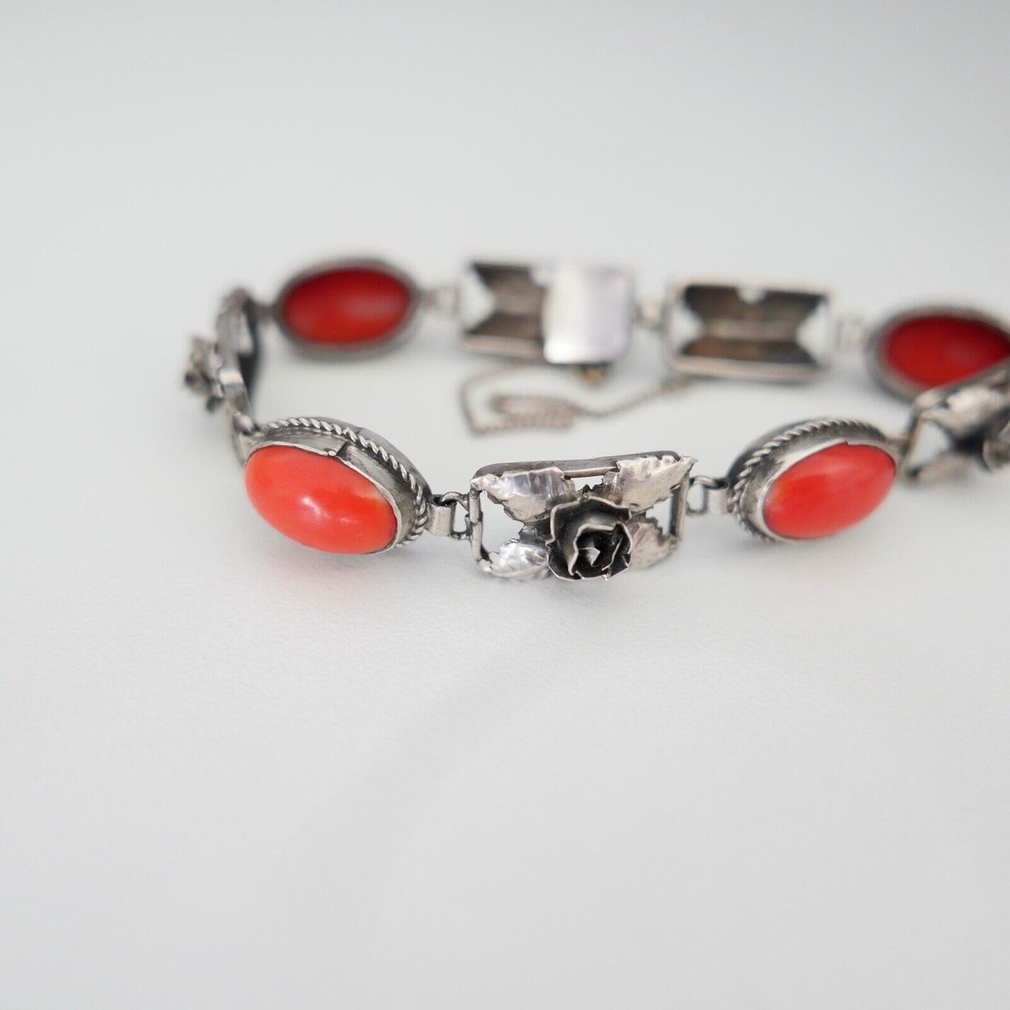 Antikes Korallen Armband coral Bracelet 800 Silber Adler 2 Punze 18 cm Blumen - Antikhandel-Stuttgart
