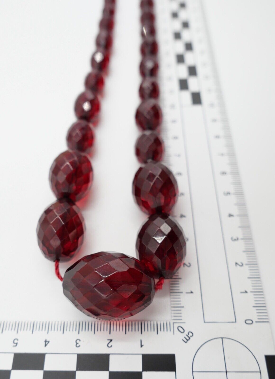 1920er Jahre Cherry Bakelit Rot Oliven bakelite Kette Königsberger Schliff 51cm - Antikhandel-Stuttgart