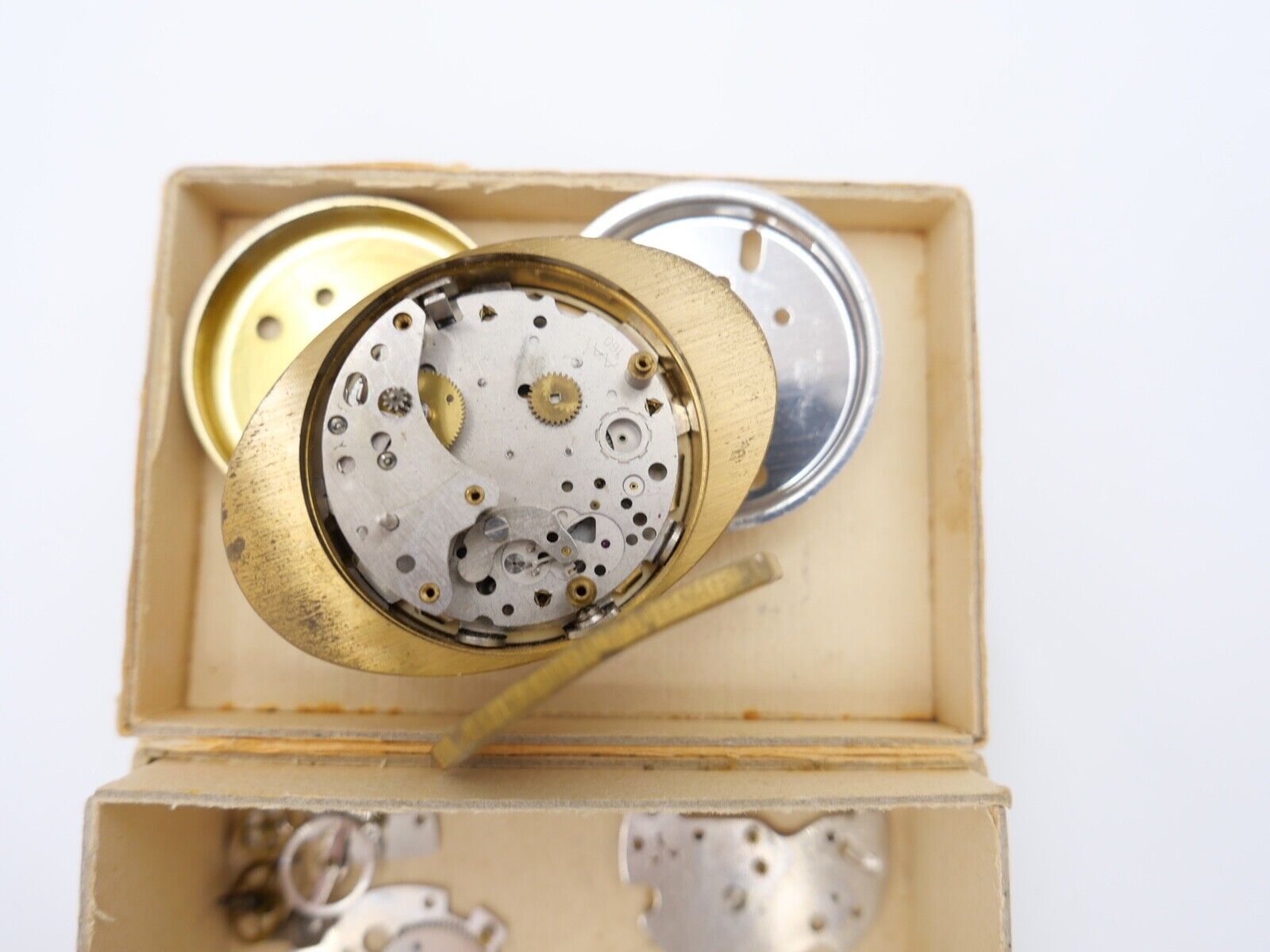 Diverse Ersatzteile Zubehör für WECKER Uhrwerk Uhrmacher Uhr alt - Antikhandel-Stuttgart