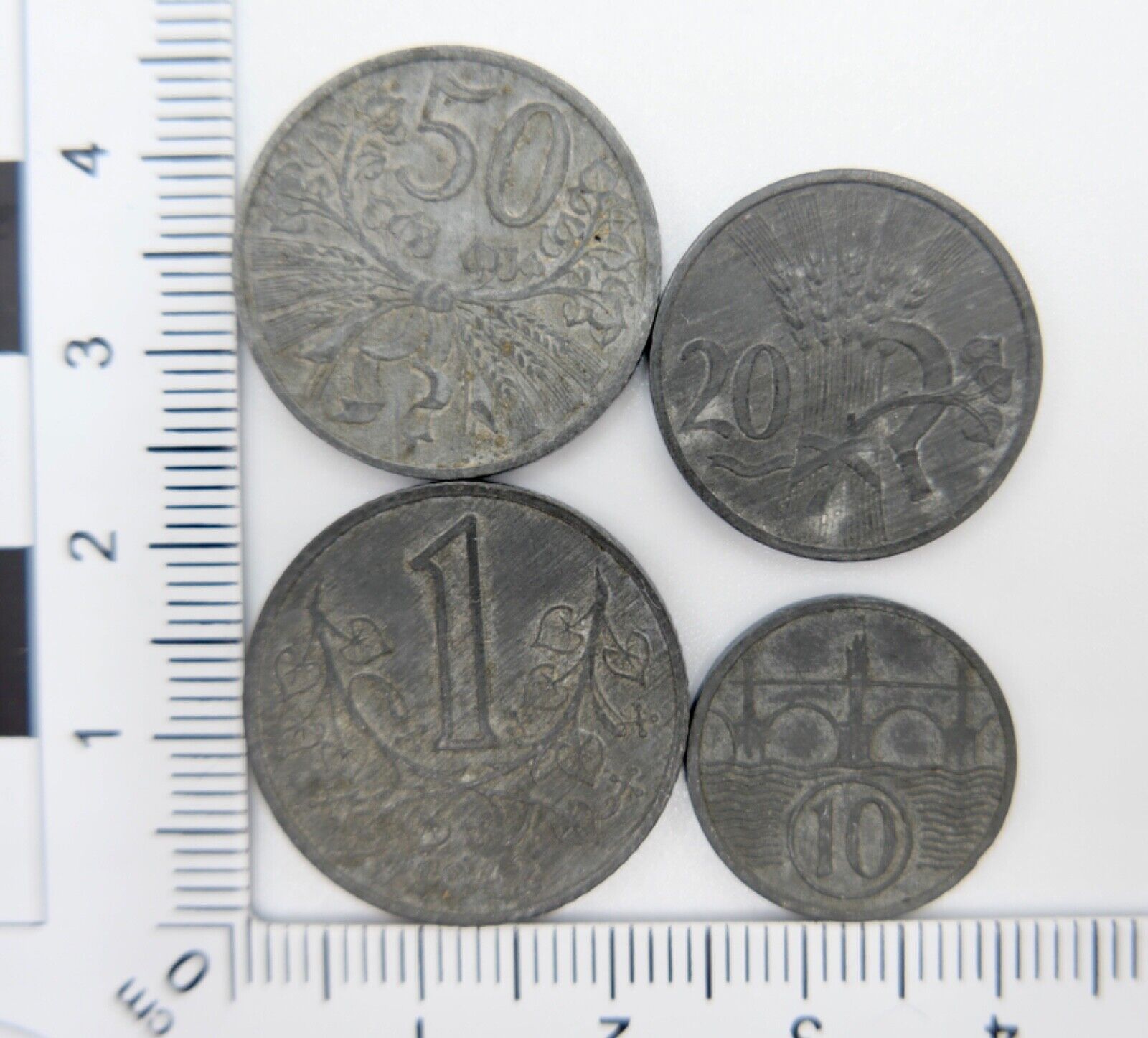 4 Münzen Protektorat Böhmen und Mähren HELLER / KRONE 1942 1943 1944 - Antikhandel-Stuttgart