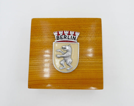 Seltene Alte Holzschatulle für Abzeichen " BERLIN " Logo Etui Schmuck 60er - Antikhandel-Stuttgart