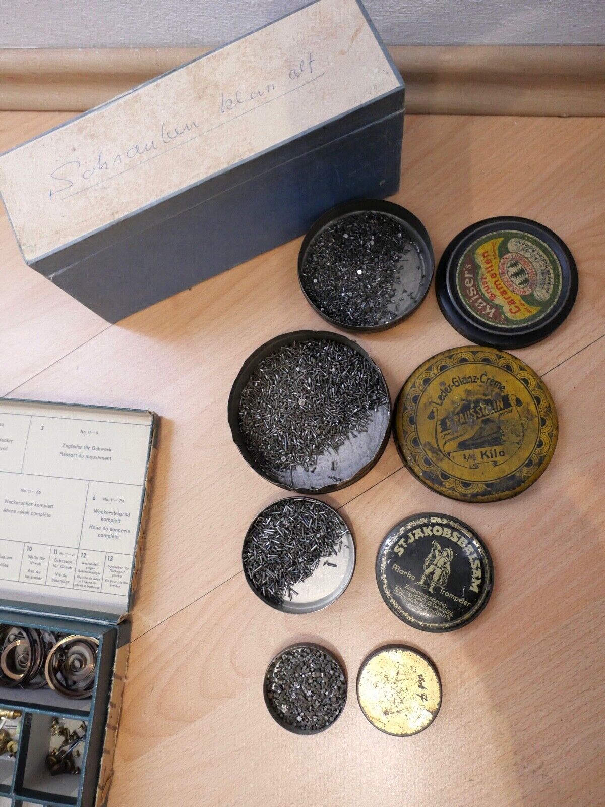 KOVOLUT Ersatzteile Uhrmacherauflösung antik alt Uhrwerk Triebfeder Anker Räder - Antikhandel-Stuttgart