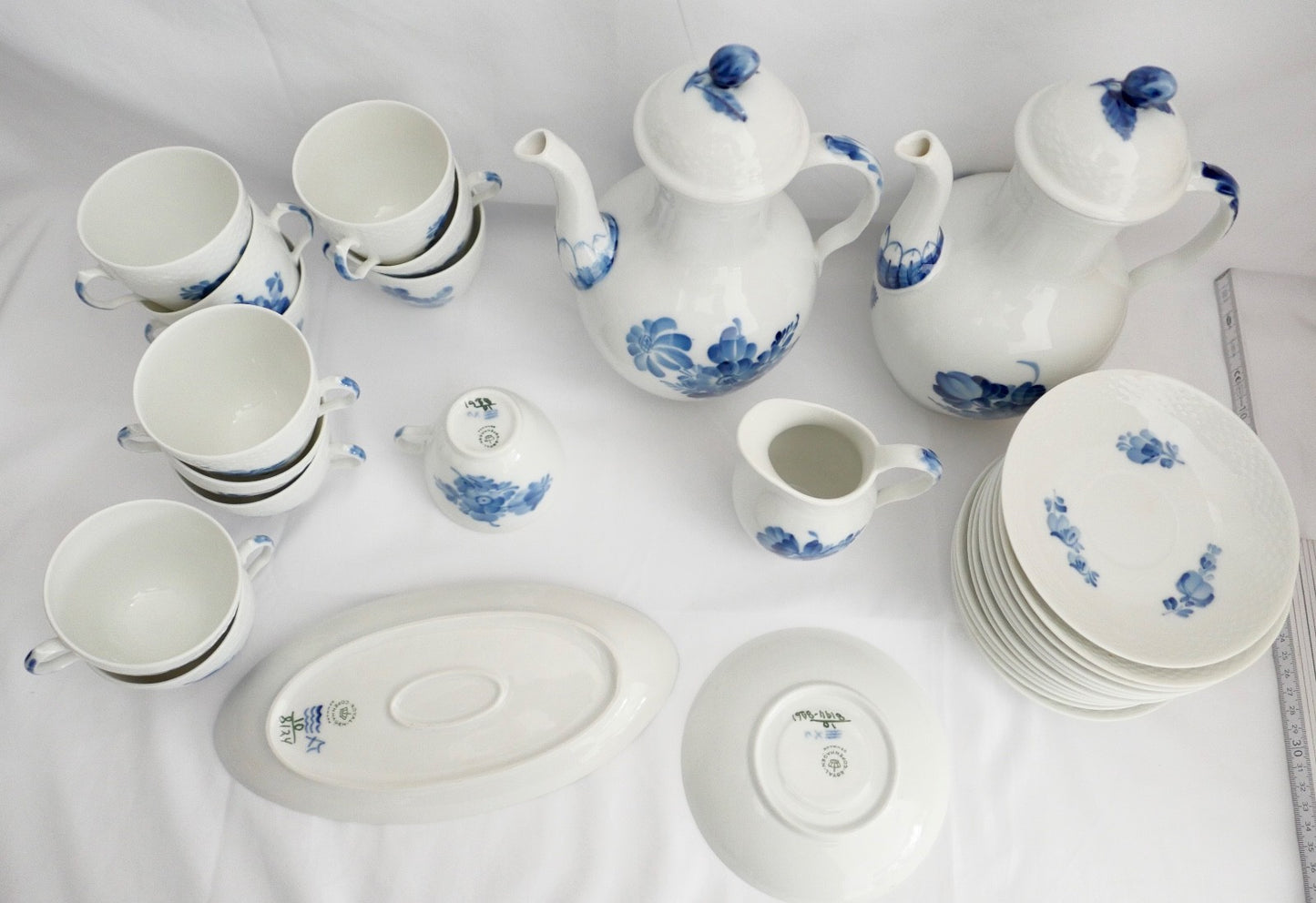 30 Tlg ROYAL COPENHAGEN " Blaue Blume " Kaffee Service Porzellan Teller Tassen