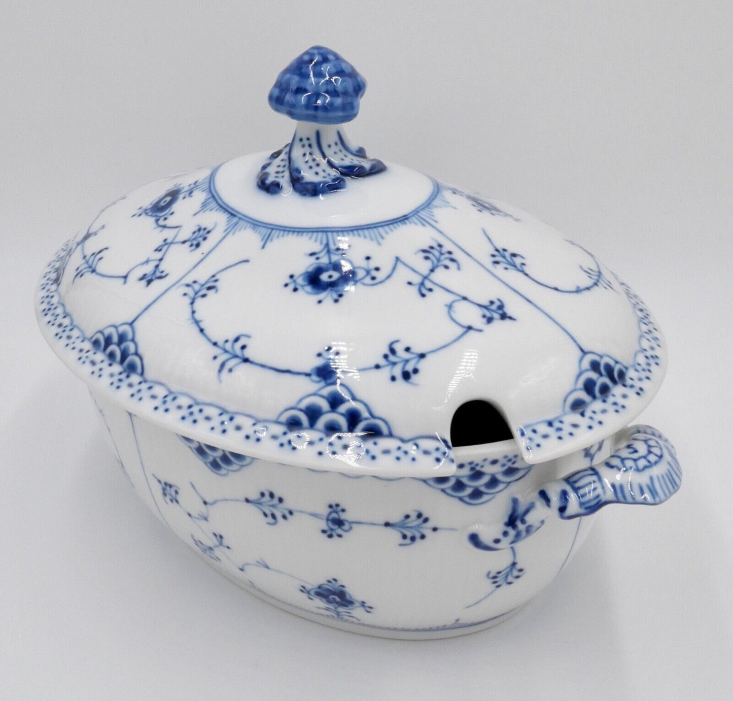 Royal Copenhagen 1. Wahl Suppenterrine Nr. 595-1109 Musselmalet halbspitze - Antikhandel-Stuttgart