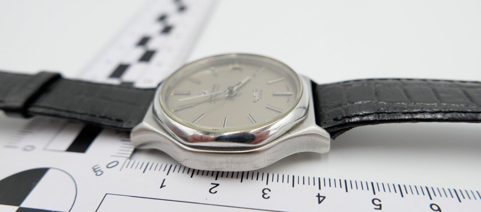 1970er JUNGHANS Quartz 4 MHz Chronometer Ref. 13/4880 Seltenes Stück Cal. 667.26 - Antikhandel-Stuttgart