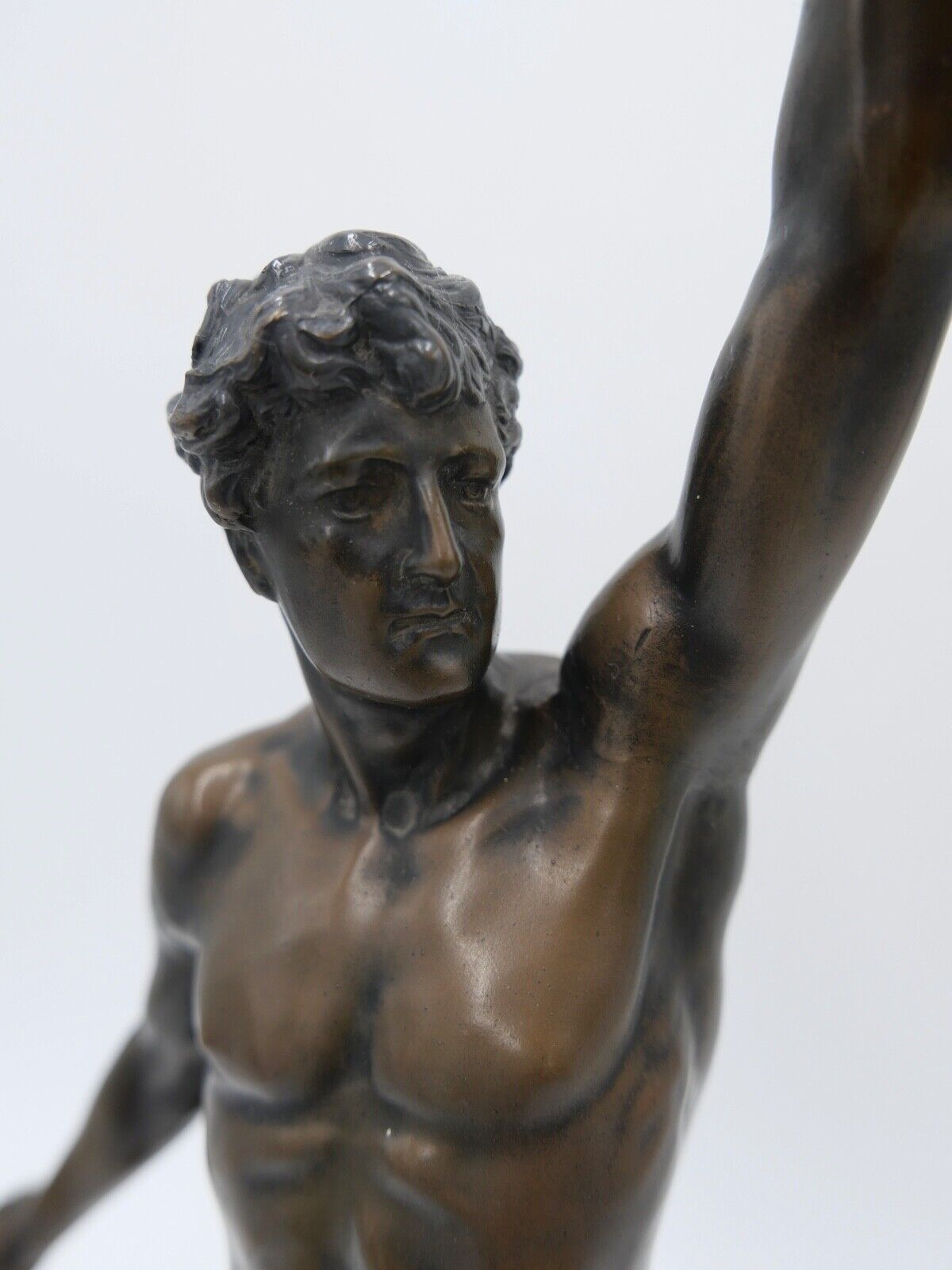 Bronze Skulptur Athletischer Sieger Lorbeerkranz Marmor Plinthe 40 x 12 cm - Antikhandel-Stuttgart