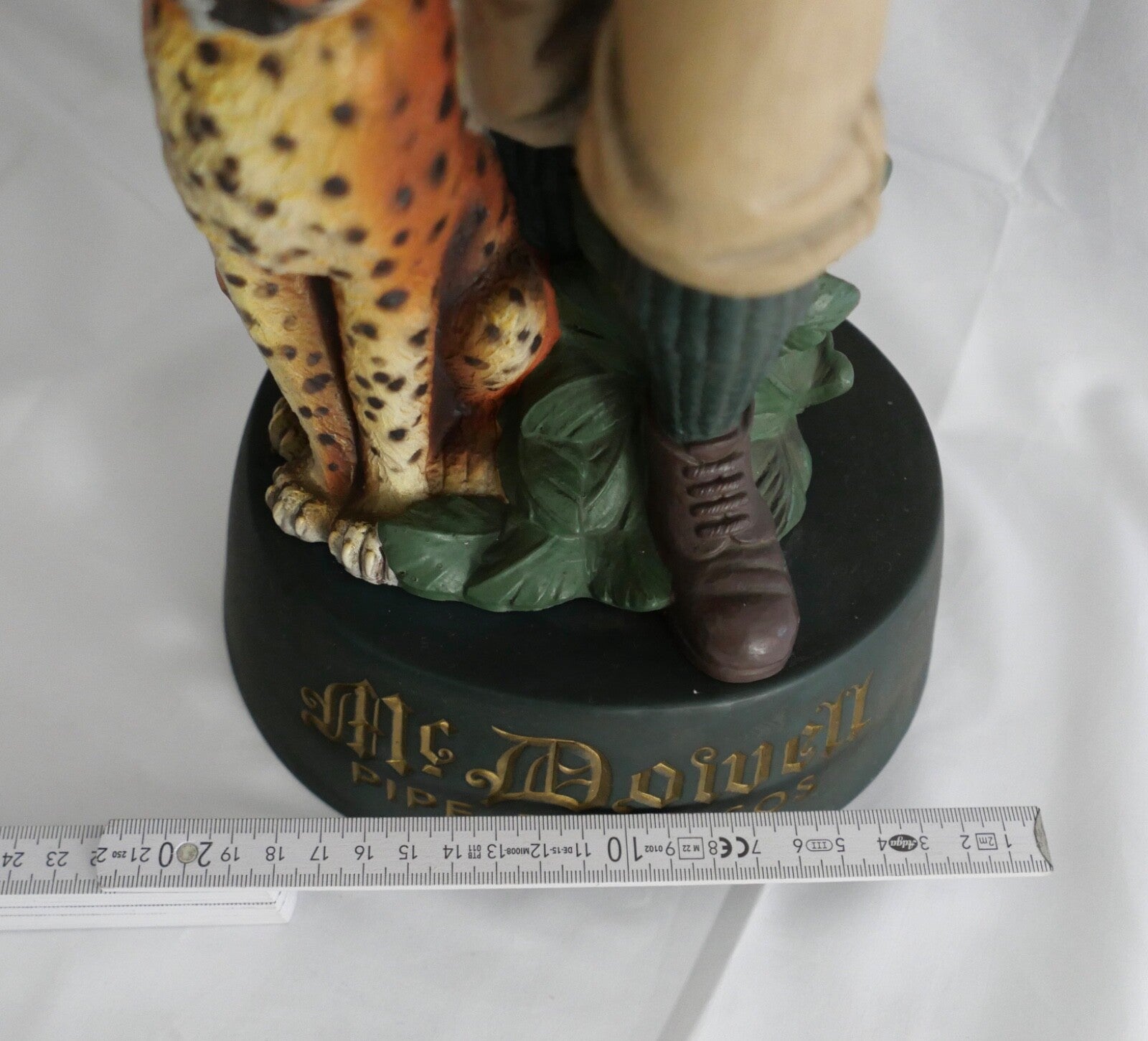 H.J.B. GOEBEL Werbefigur Mc Dowell Pipe Tabaccos London 1970er Jahre 53 cm