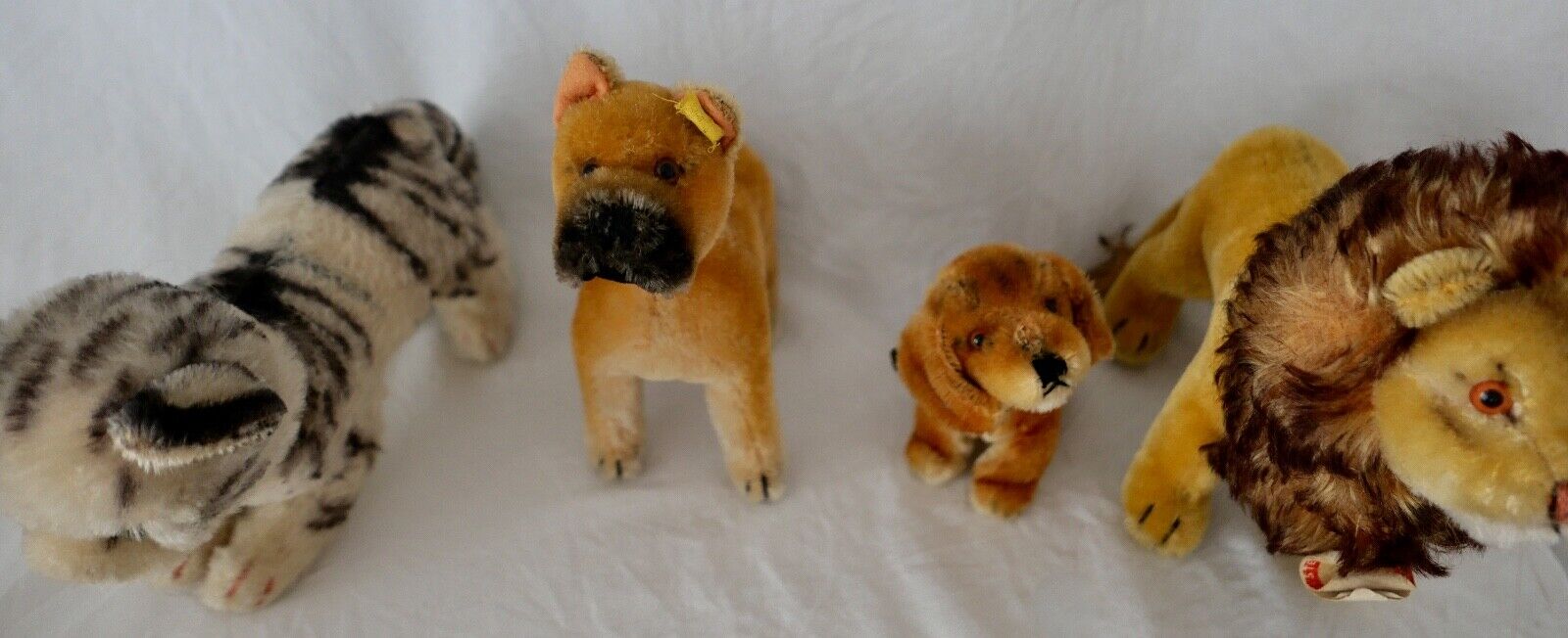 4x alte Steiff Stoff & Plüschtiere Katze Löwe Leo Hund Boxer Dackel - Antikhandel-Stuttgart